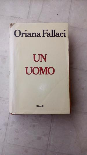 Un uomo